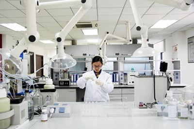 創(chuàng)新驅(qū)動(dòng) 領(lǐng)跑全球 徐工集團(tuán)“國(guó)家企業(yè)技術(shù)中心”獲評(píng)優(yōu)秀，彰顯中國(guó)工程機(jī)械硬核實(shí)力